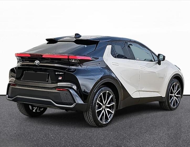 Toyota C-HR 7