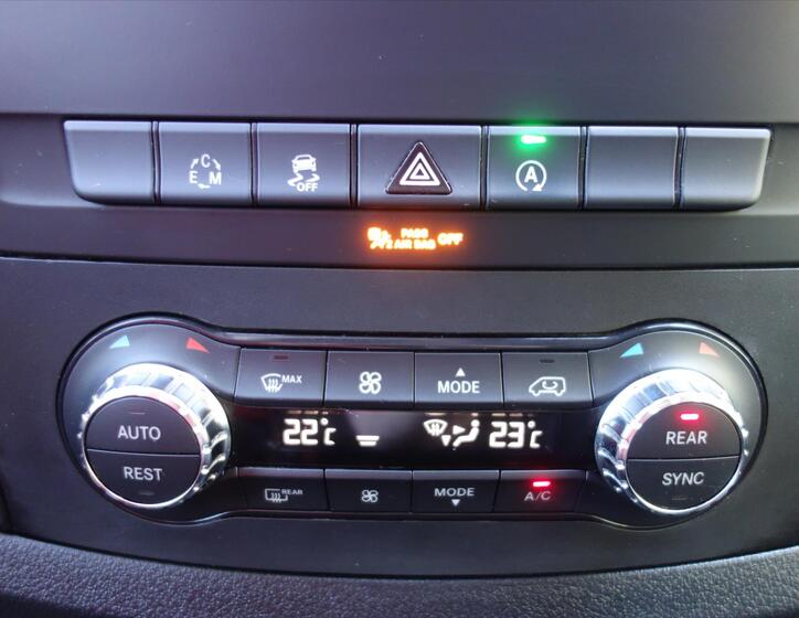 Mercedes-Benz Vito 13