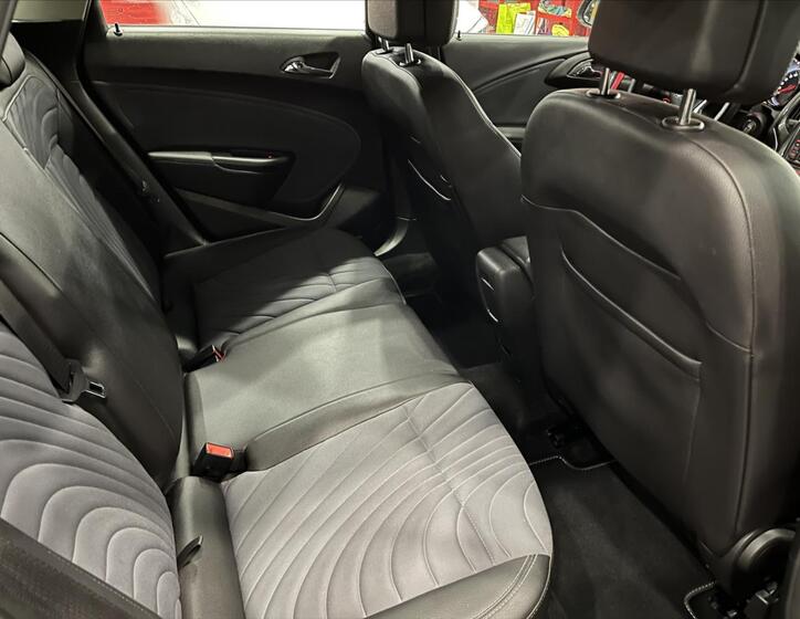 Opel Astra 11