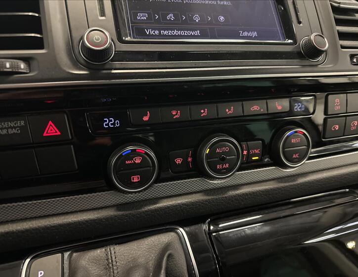 Volkswagen Multivan 10