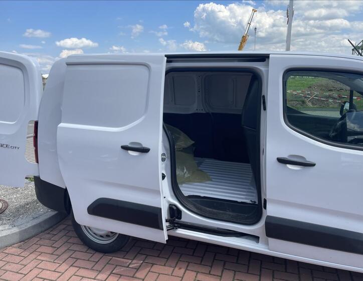 Toyota ProAce City 9