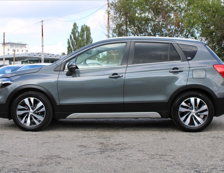 Suzuki SX4 S-Cross 8