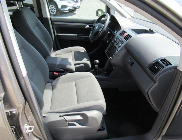 Volkswagen Touran 12