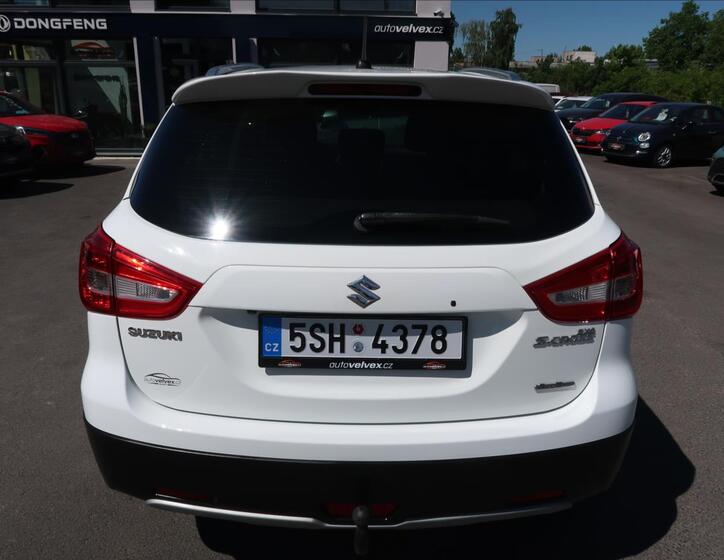 Suzuki SX4 S-Cross 8