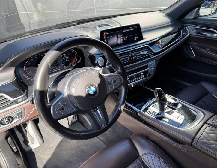 BMW Řada 7 9