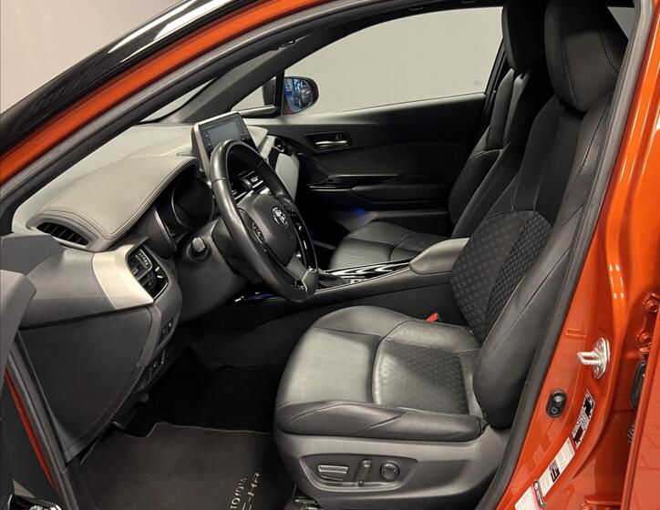 Toyota C-HR 8