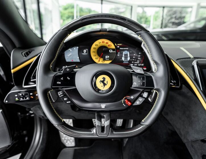 Ferrari Roma 6