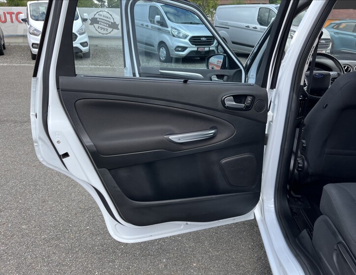 Ford S-MAX 43