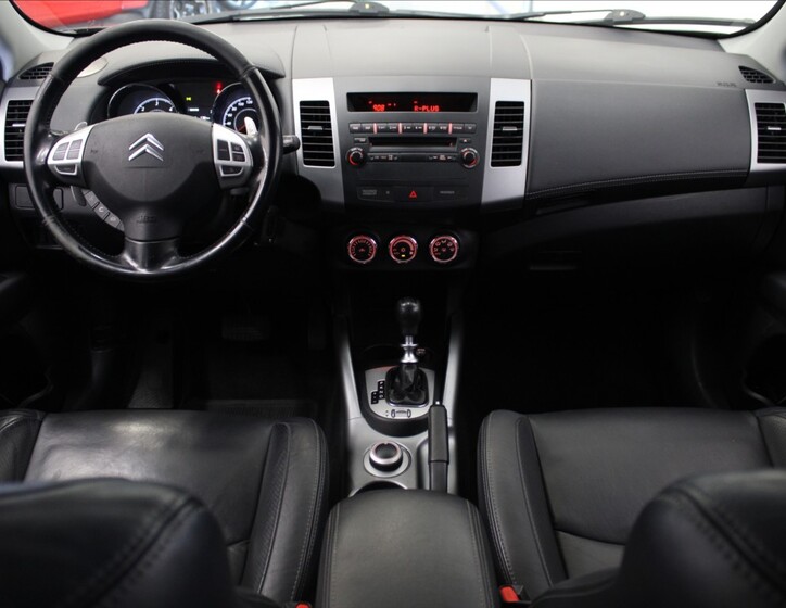 Citroën C-Crosser 9