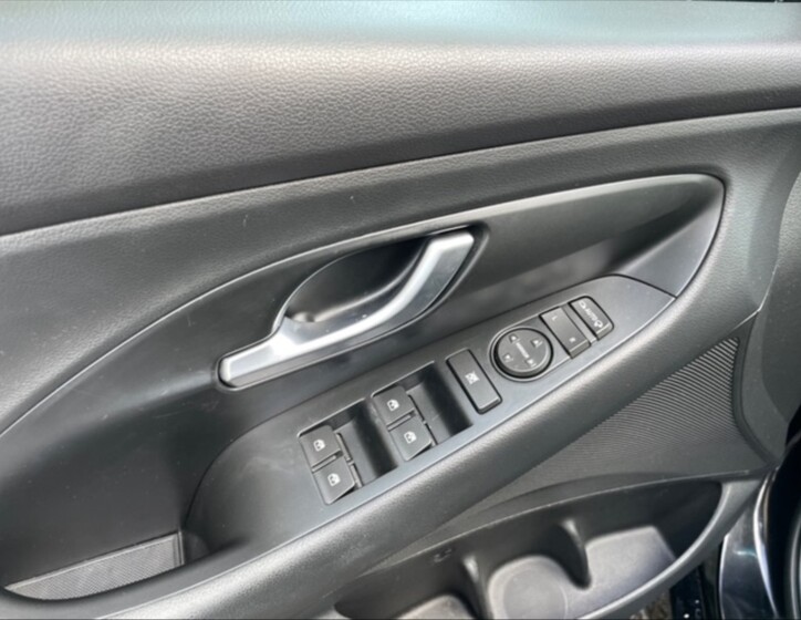 Hyundai i30 11