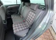 Volkswagen Golf 27