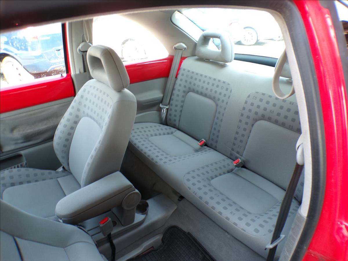 Volkswagen New Beetle