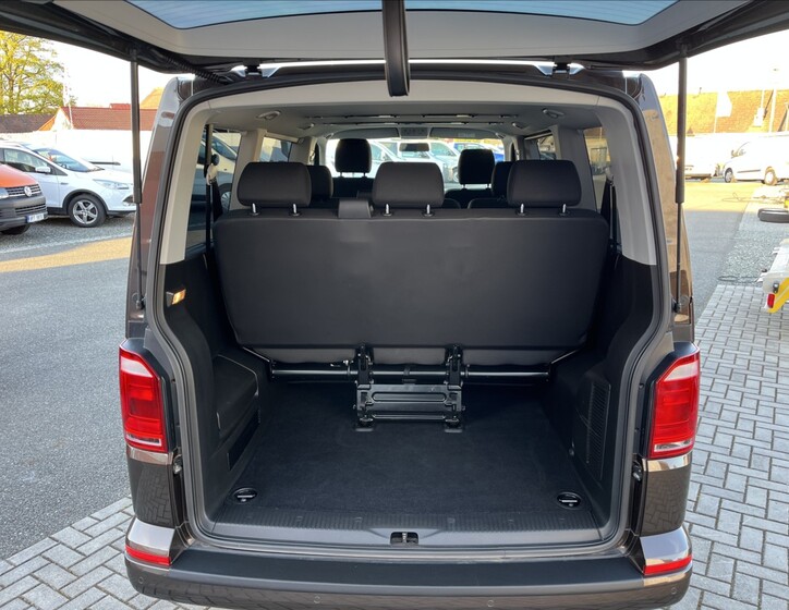 Volkswagen Caravelle 29