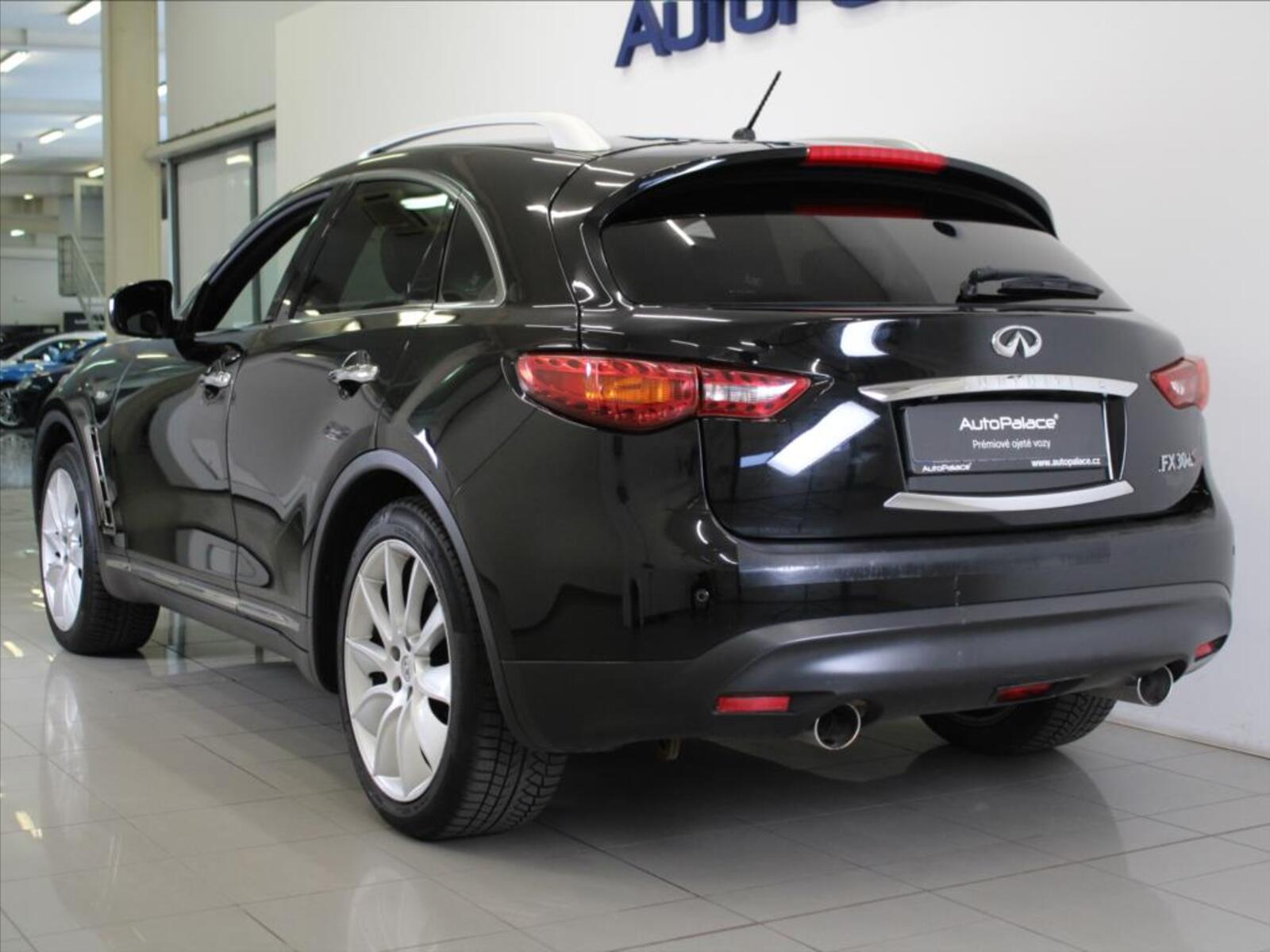 Infiniti FX30 3