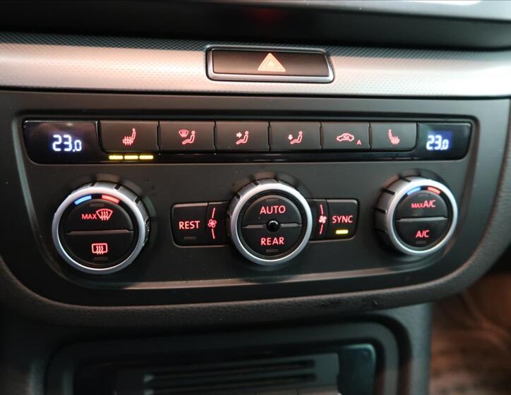 Volkswagen Sharan 23