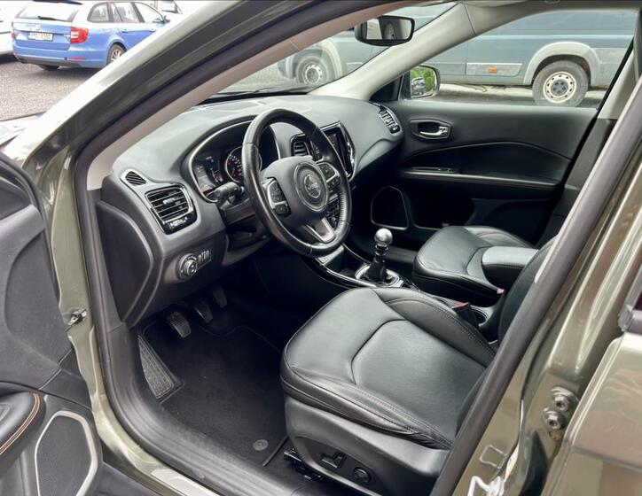 Jeep Compass 12