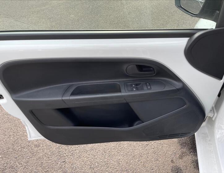 Volkswagen up! 15