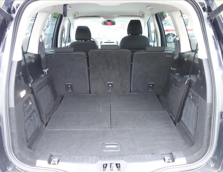 Ford Galaxy 17