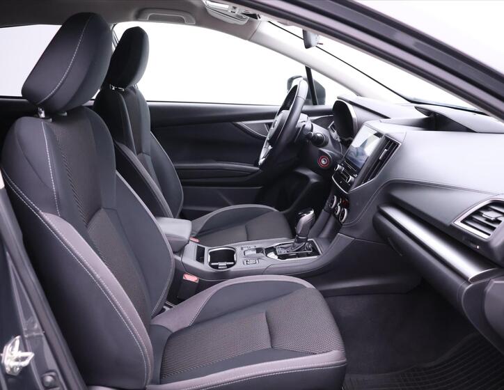 Subaru Impreza 12