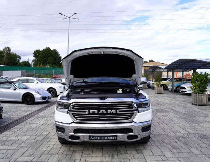 Dodge RAM 1500 9