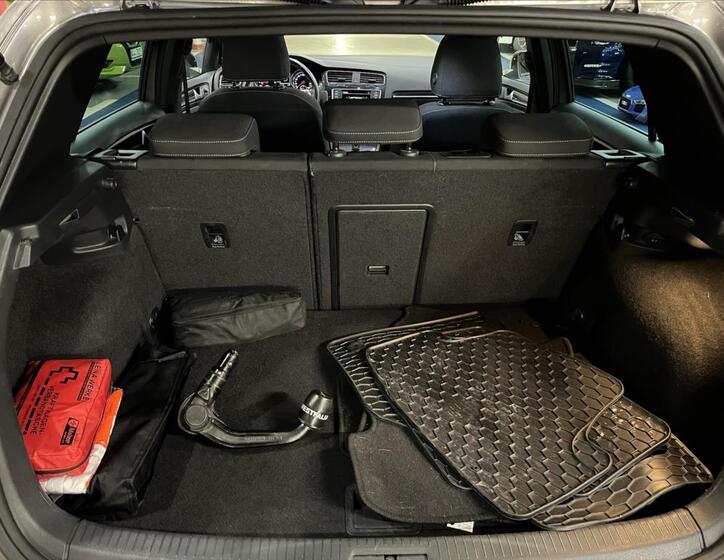 Volkswagen Golf 35