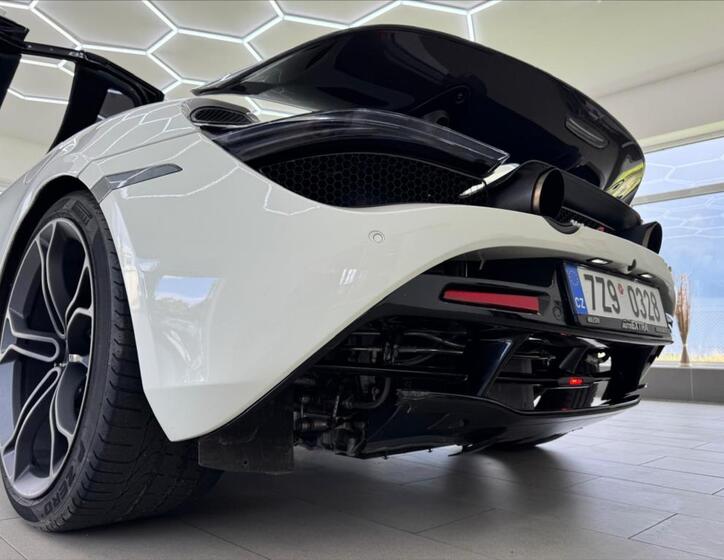 McLaren 720S 9