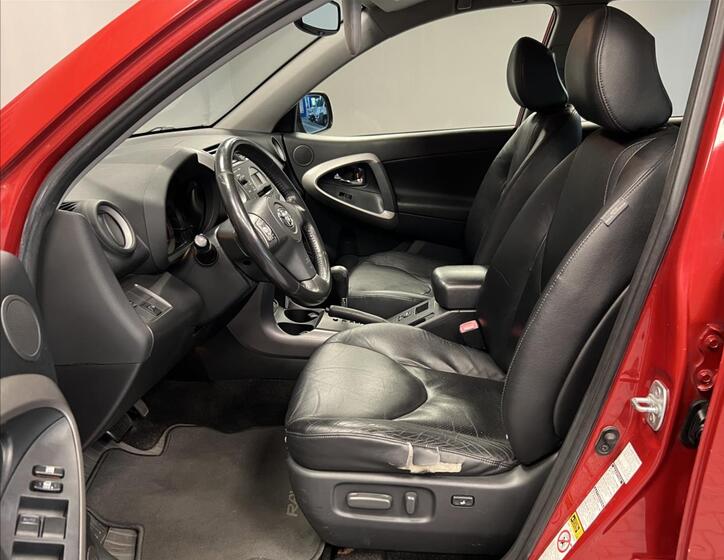 Toyota RAV4 7