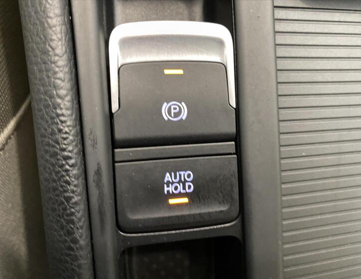 Volkswagen Golf 16