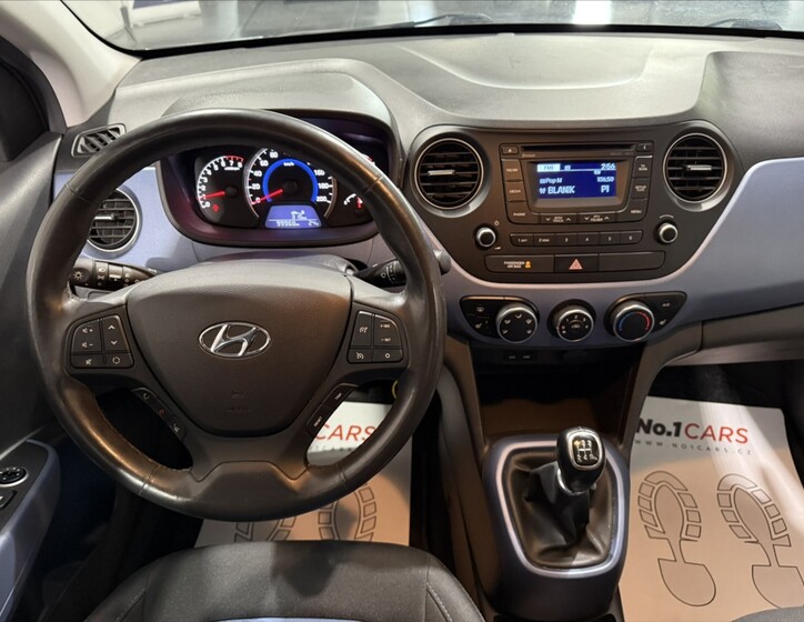 Hyundai i10 15