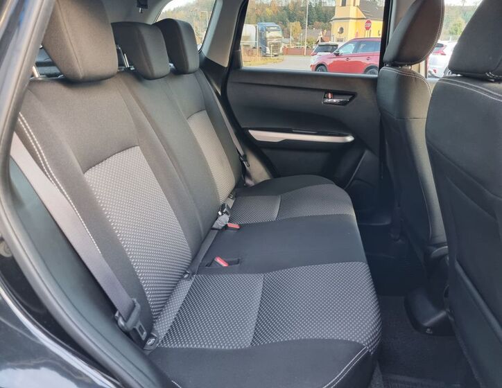 Suzuki Vitara 11