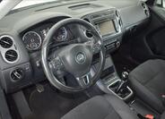 Volkswagen Tiguan 9