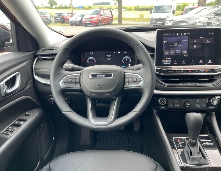 Jeep Compass 8