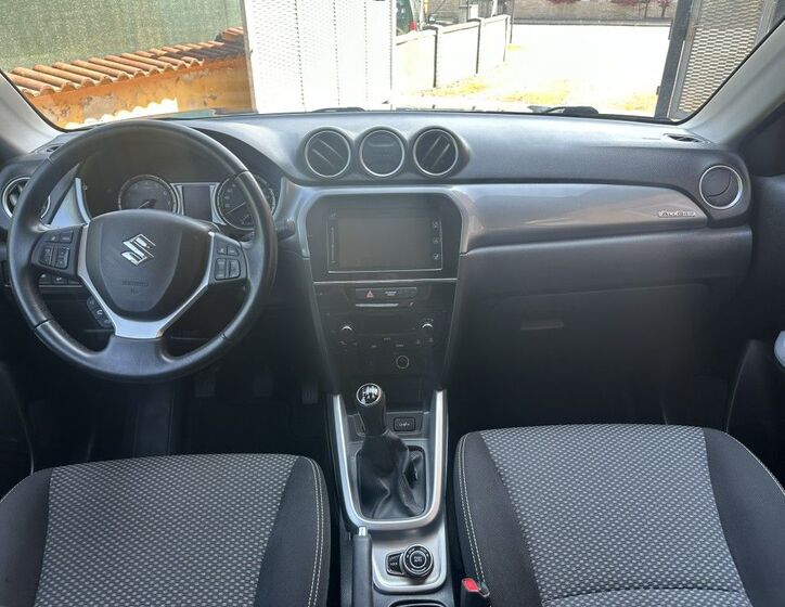 Suzuki Vitara 10