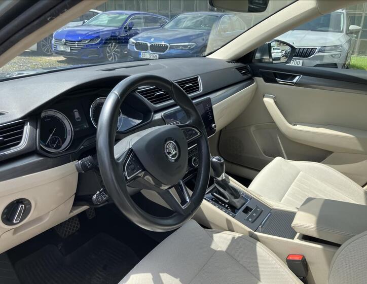 Škoda Superb 10