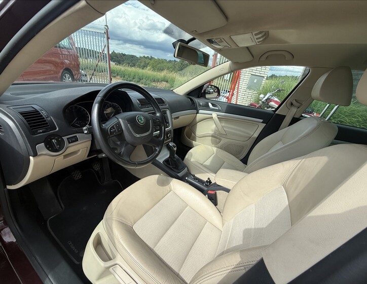 Škoda Octavia 10