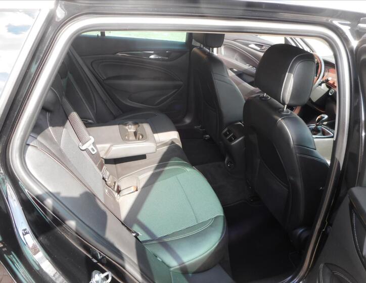 Opel Insignia 31