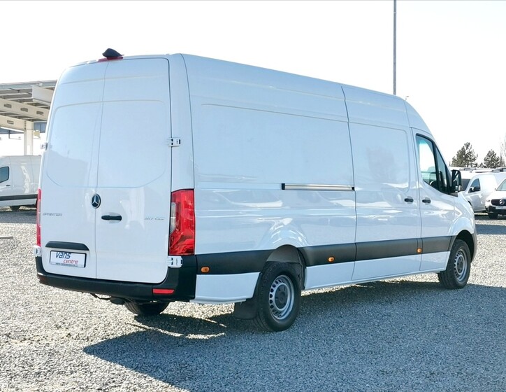 Mercedes-Benz Sprinter 3