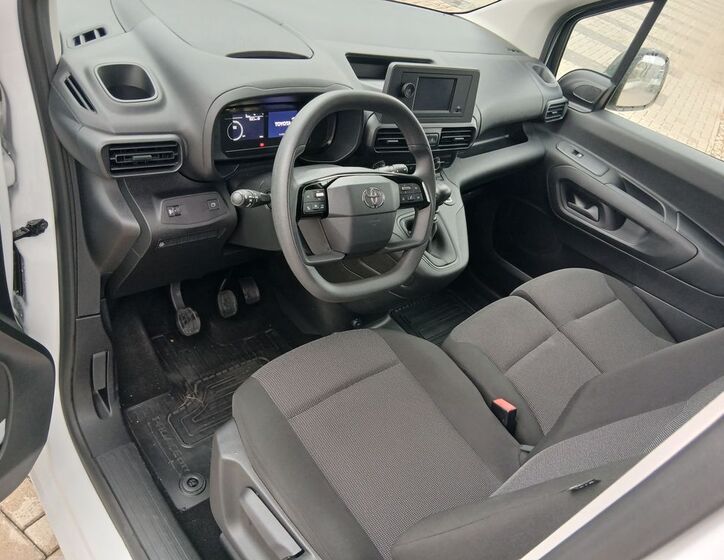 Toyota ProAce 11