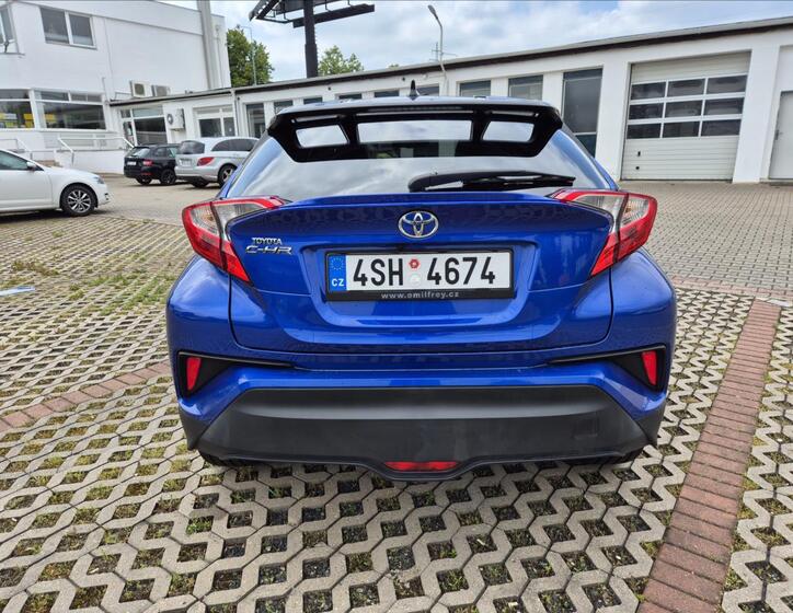 Toyota C-HR 3