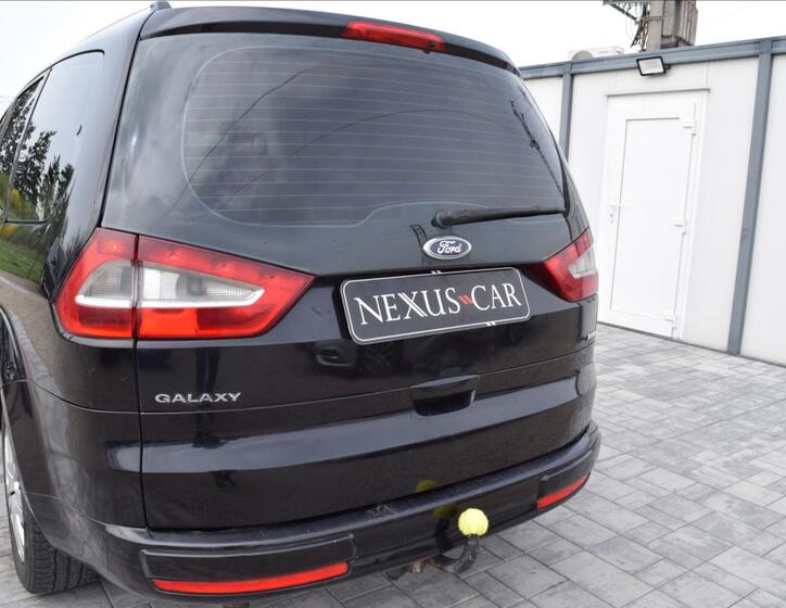 Ford Galaxy 12