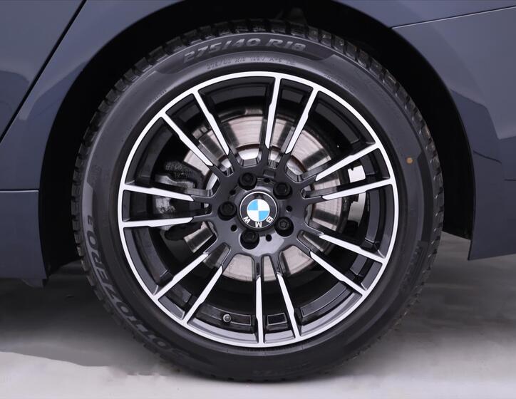 BMW Řada 5 30