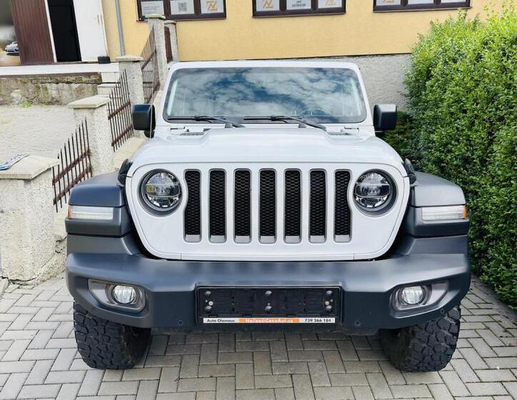 Jeep Wrangler 2