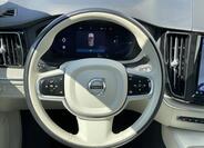 Volvo XC60 8