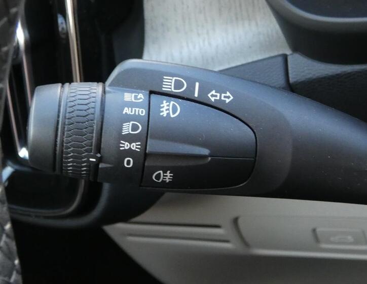 Volvo XC40 10
