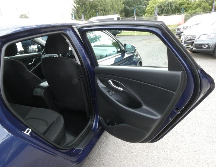 Hyundai i30 25