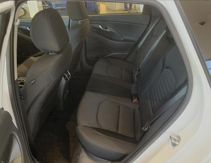 Hyundai i30 12
