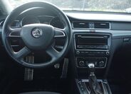 Škoda Superb 8