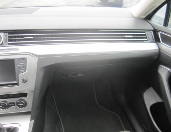 Volkswagen Passat 10