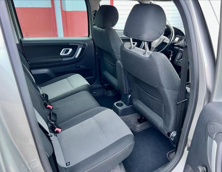 Škoda Roomster 18