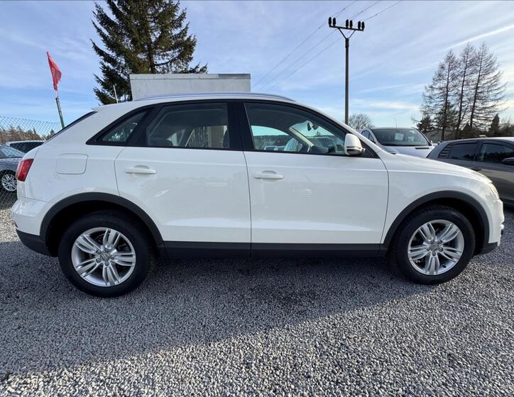 Audi Q3 8